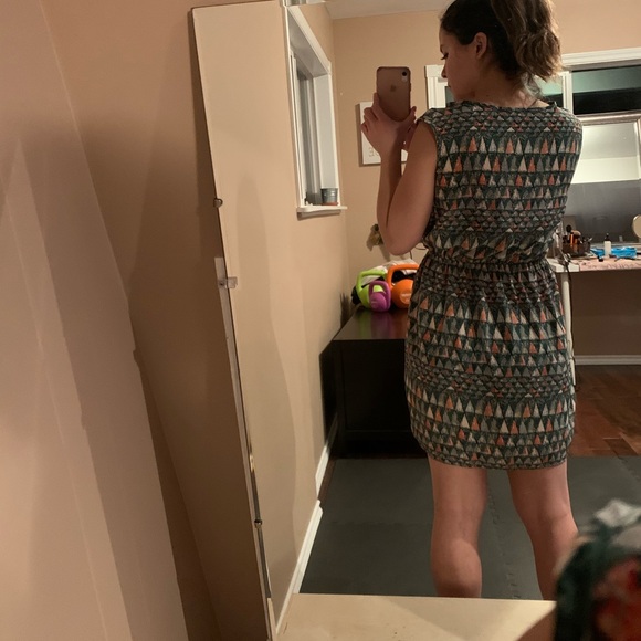 Dress - Picture 3 of 4